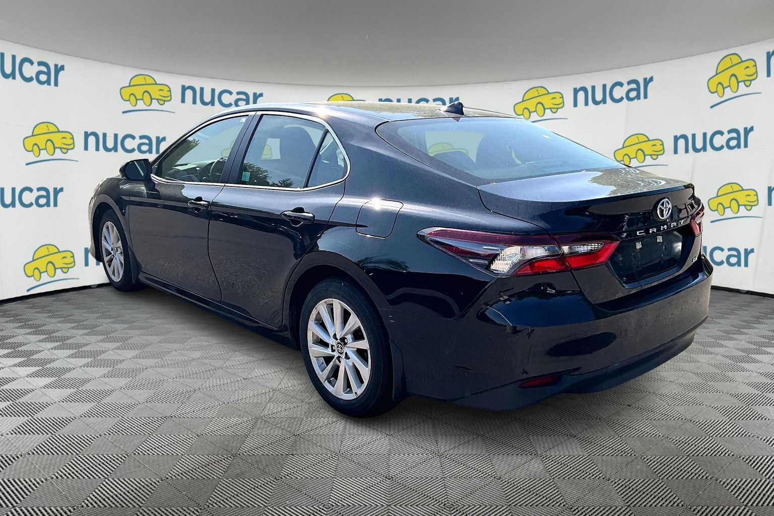 2023 Toyota Camry LE - Photo 3