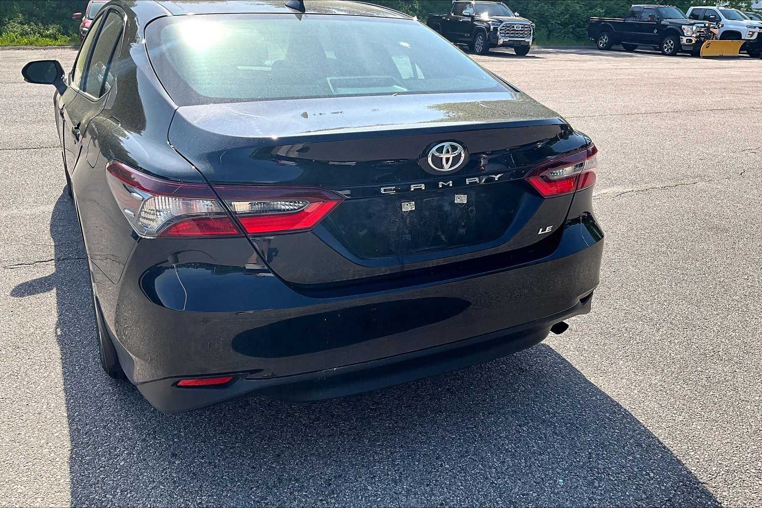 2023 Toyota Camry LE - Photo 7