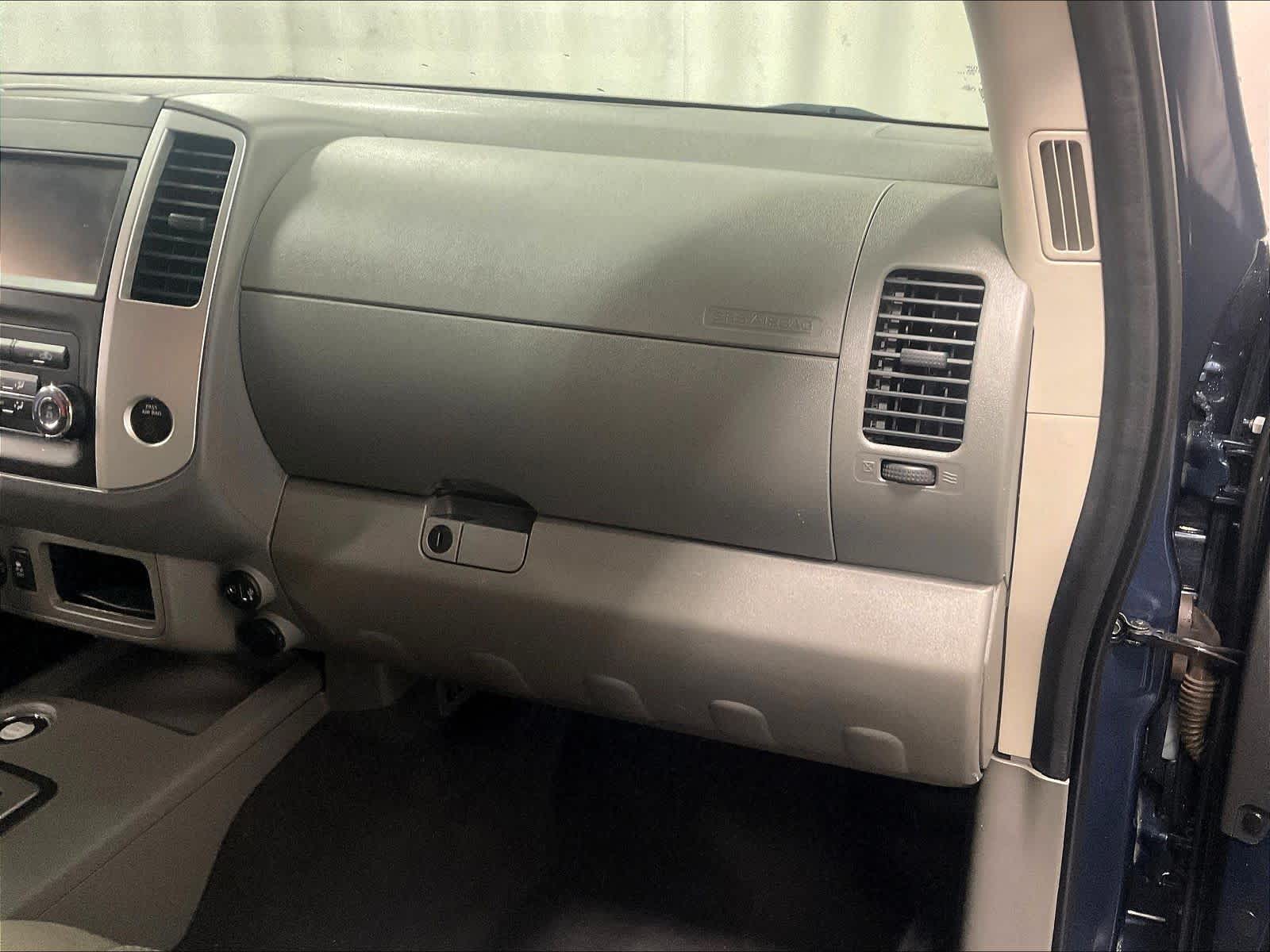 2020 Nissan Frontier SV - Photo 13
