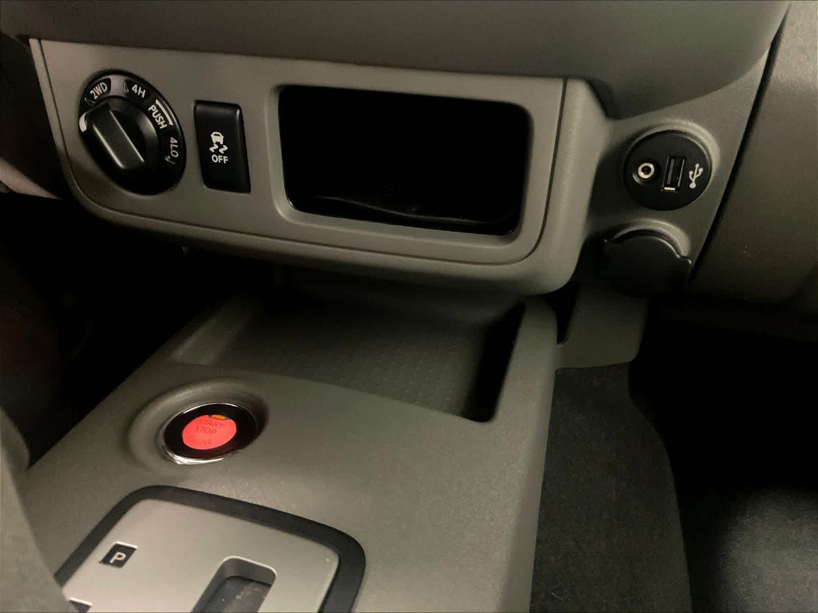 2020 Nissan Frontier SV - Photo 25