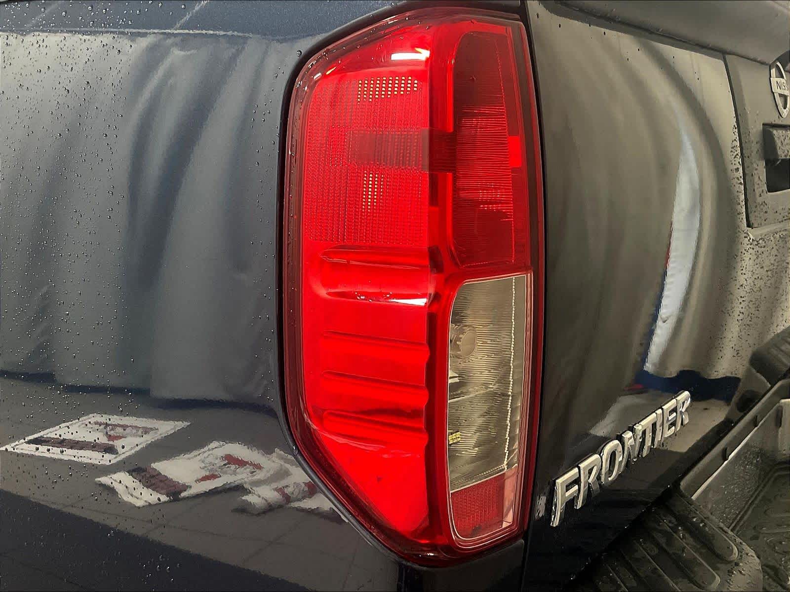 2020 Nissan Frontier SV - Photo 34