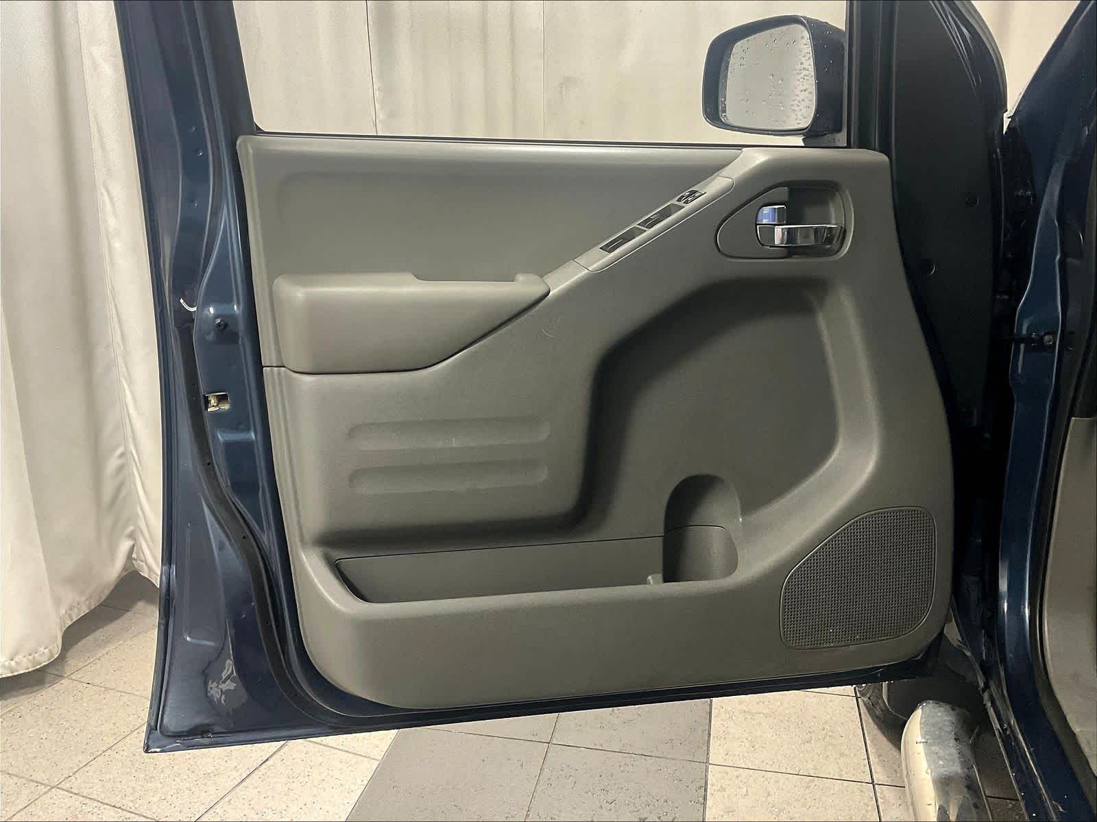 2020 Nissan Frontier SV - Photo 9