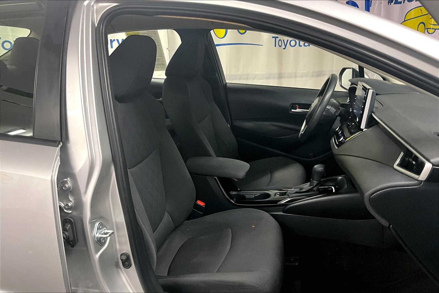 2021 Toyota Corolla LE - Photo 11