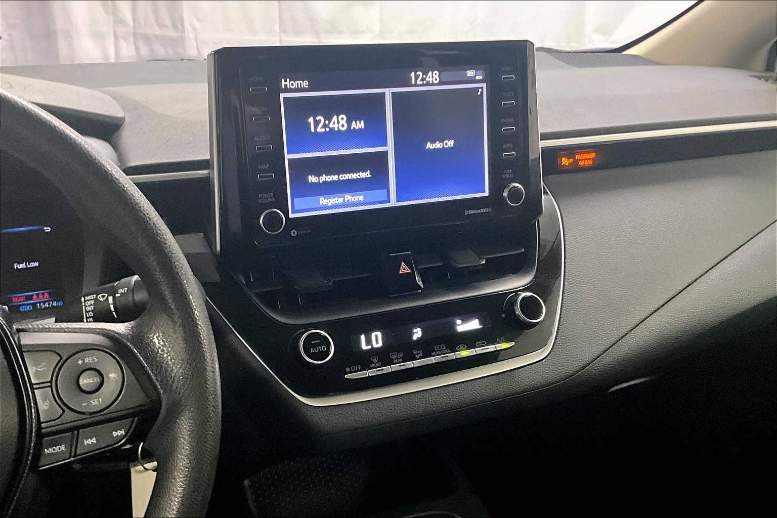 2021 Toyota Corolla LE - Photo 18