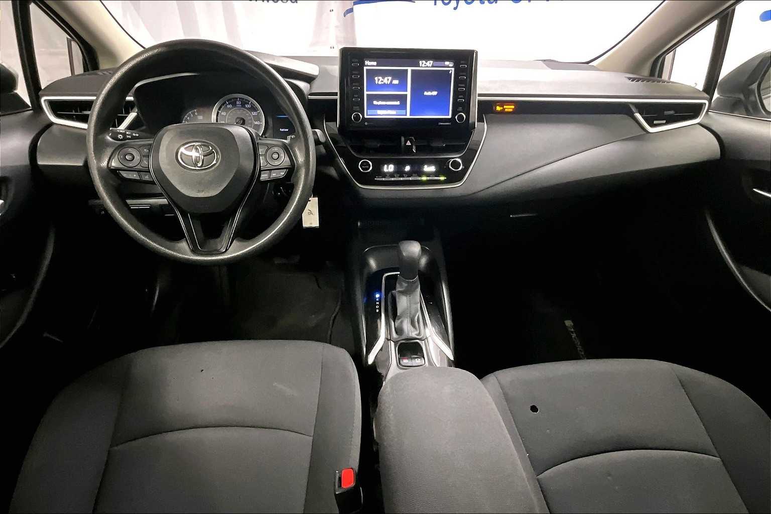 2021 Toyota Corolla LE - Photo 21