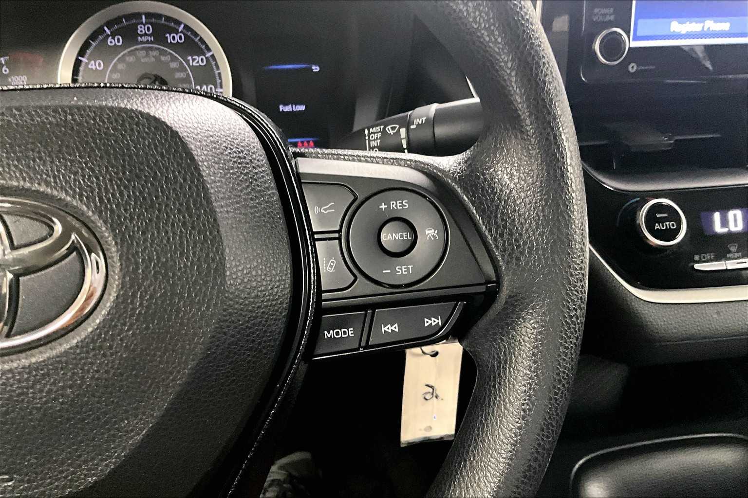 2021 Toyota Corolla LE - Photo 23