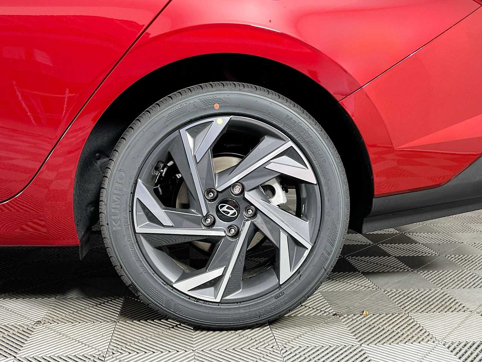 2025 Hyundai Elantra SEL Sport - Photo 18