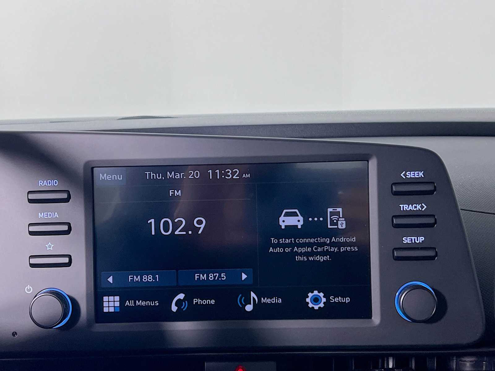 2025 Hyundai Elantra SEL Sport - Photo 8