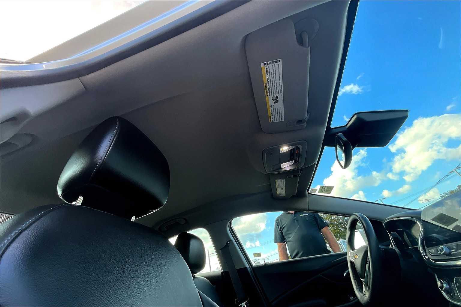 2017 Chevrolet Volt Premier - Photo 22