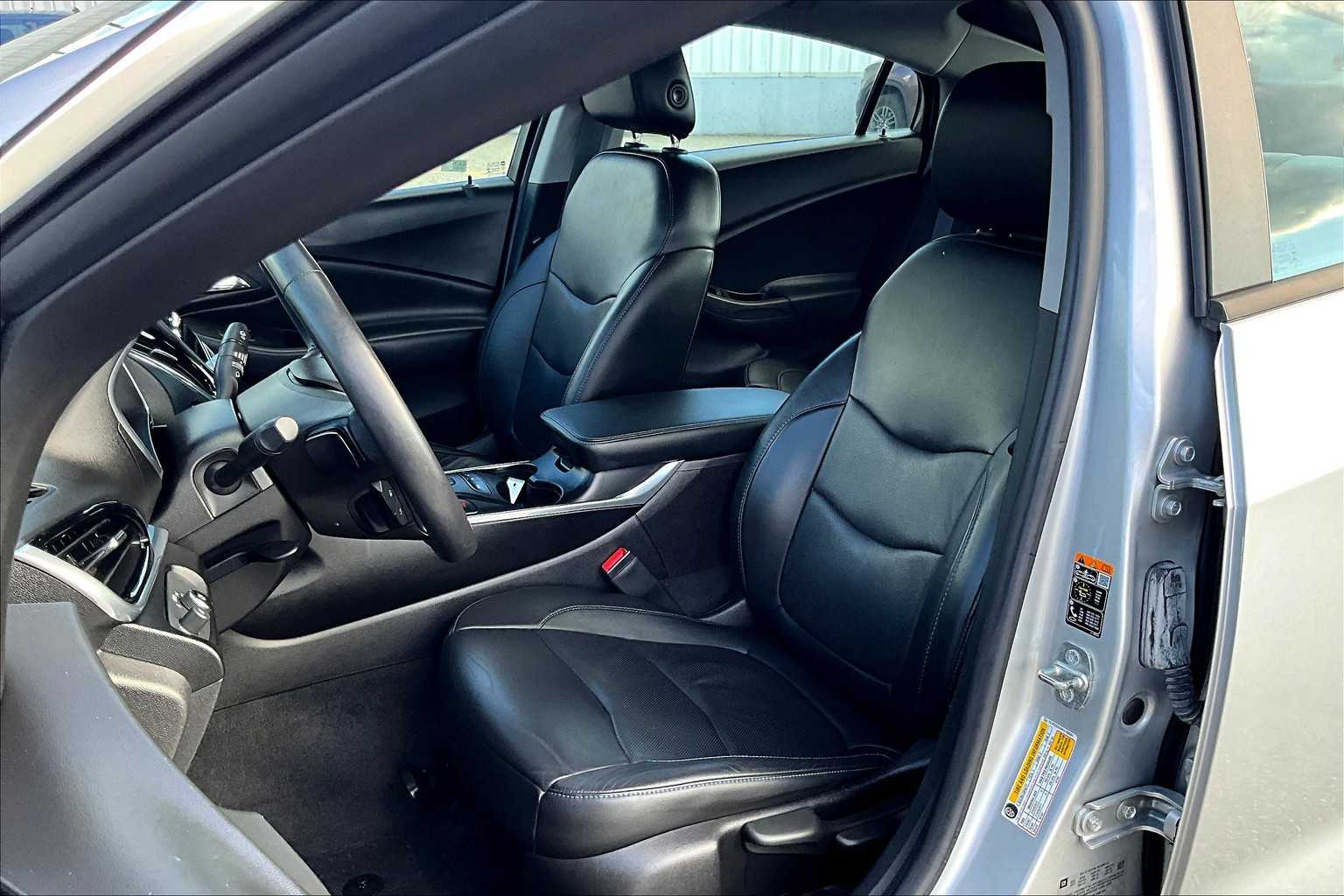 2017 Chevrolet Volt Premier - Photo 10