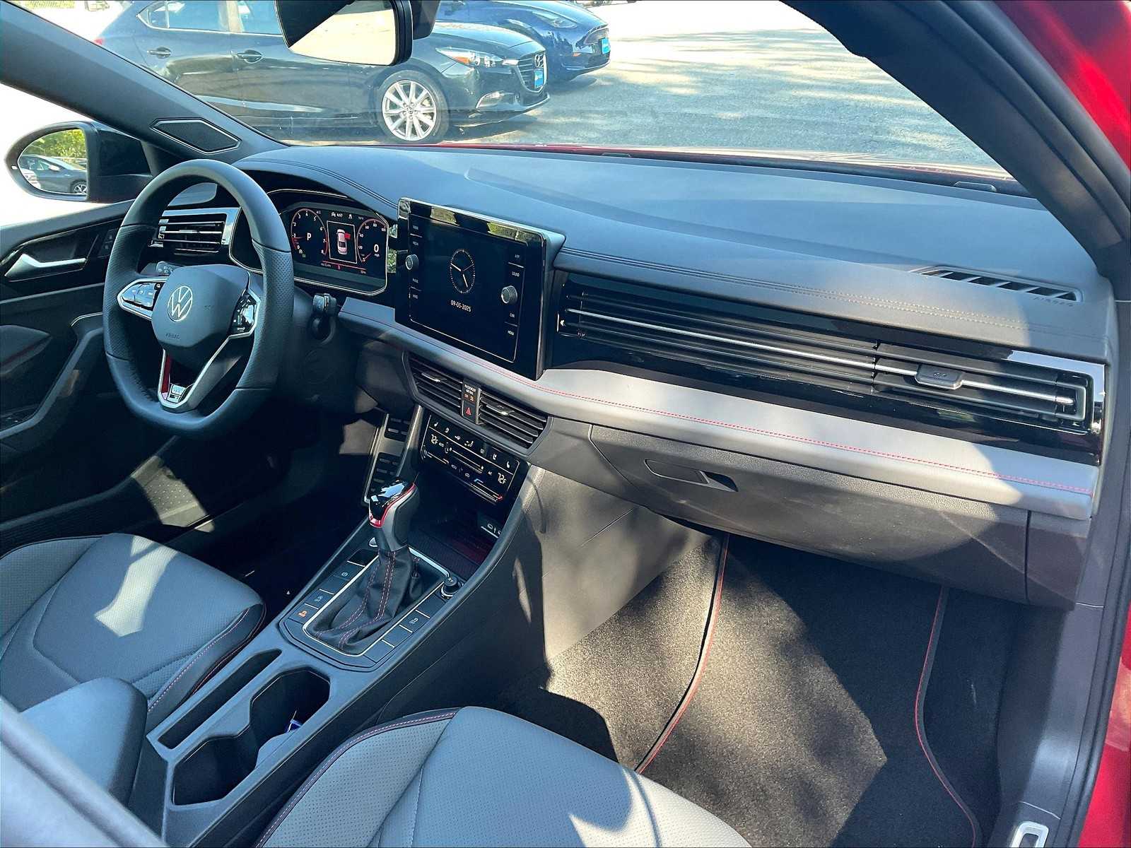 2025 Volkswagen Jetta GLI Autobahn - Photo 10