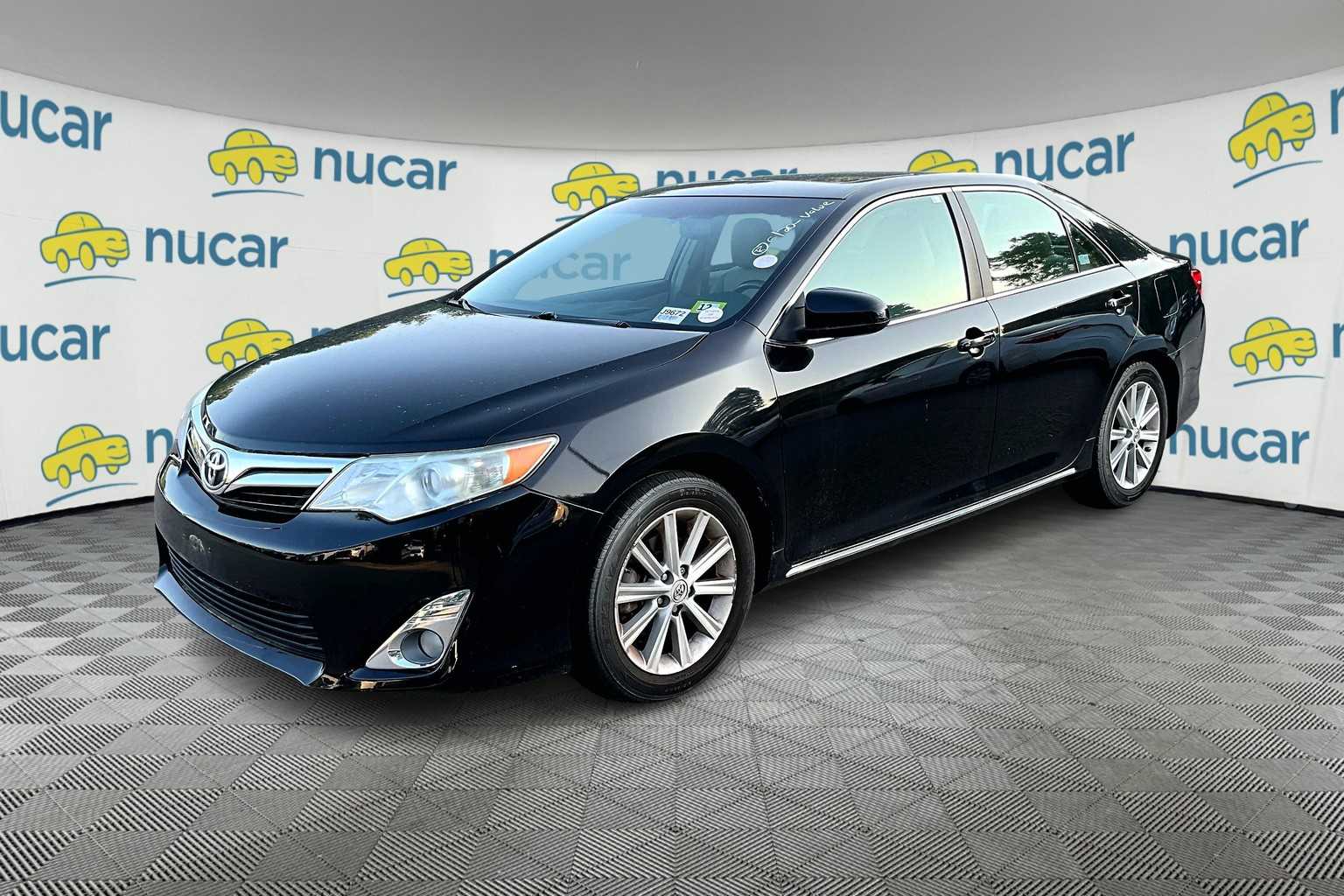 2012 Toyota Camry XLE - Photo 2