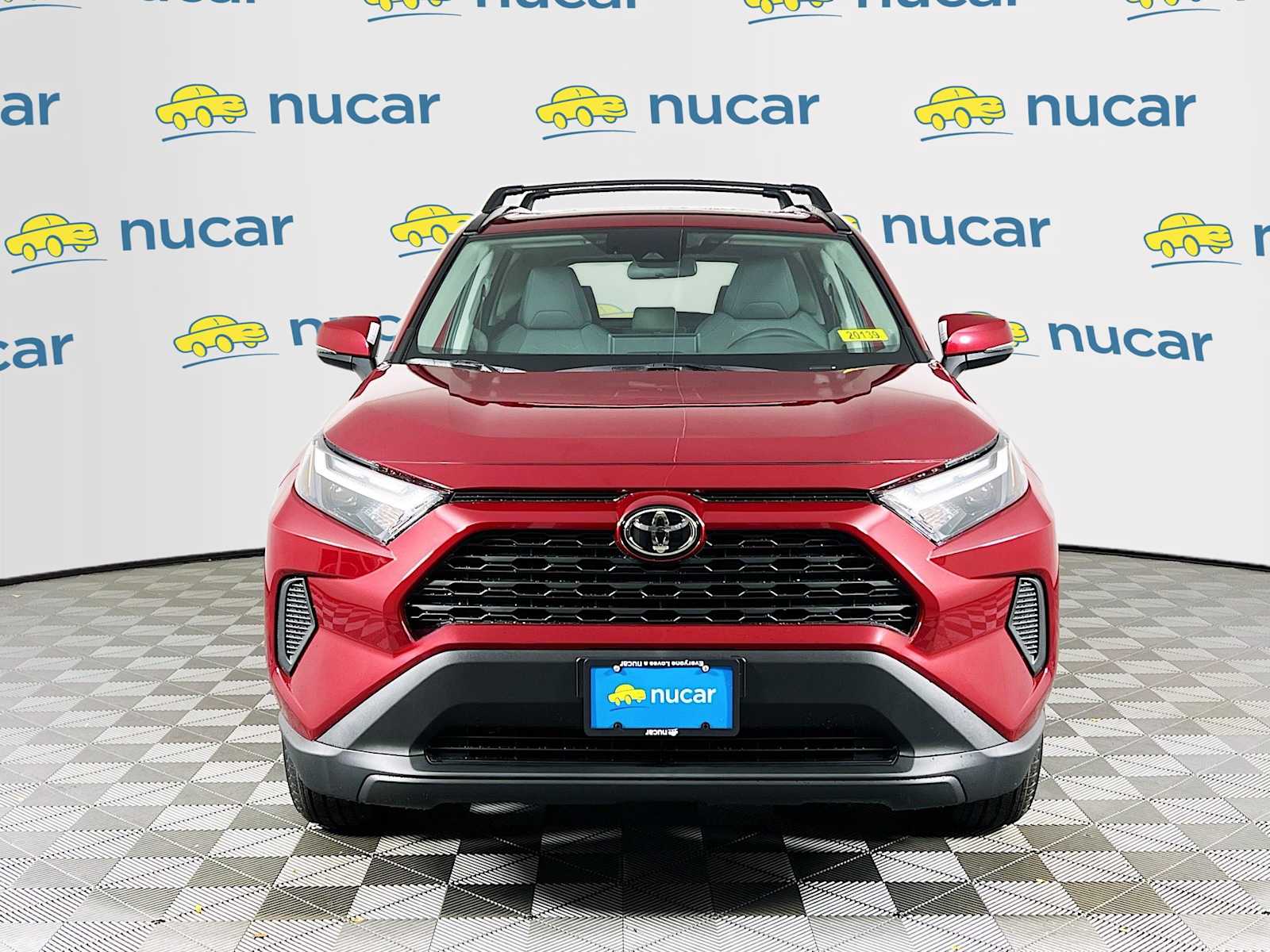 2025 Toyota RAV4 Hybrid XLE - Photo 2