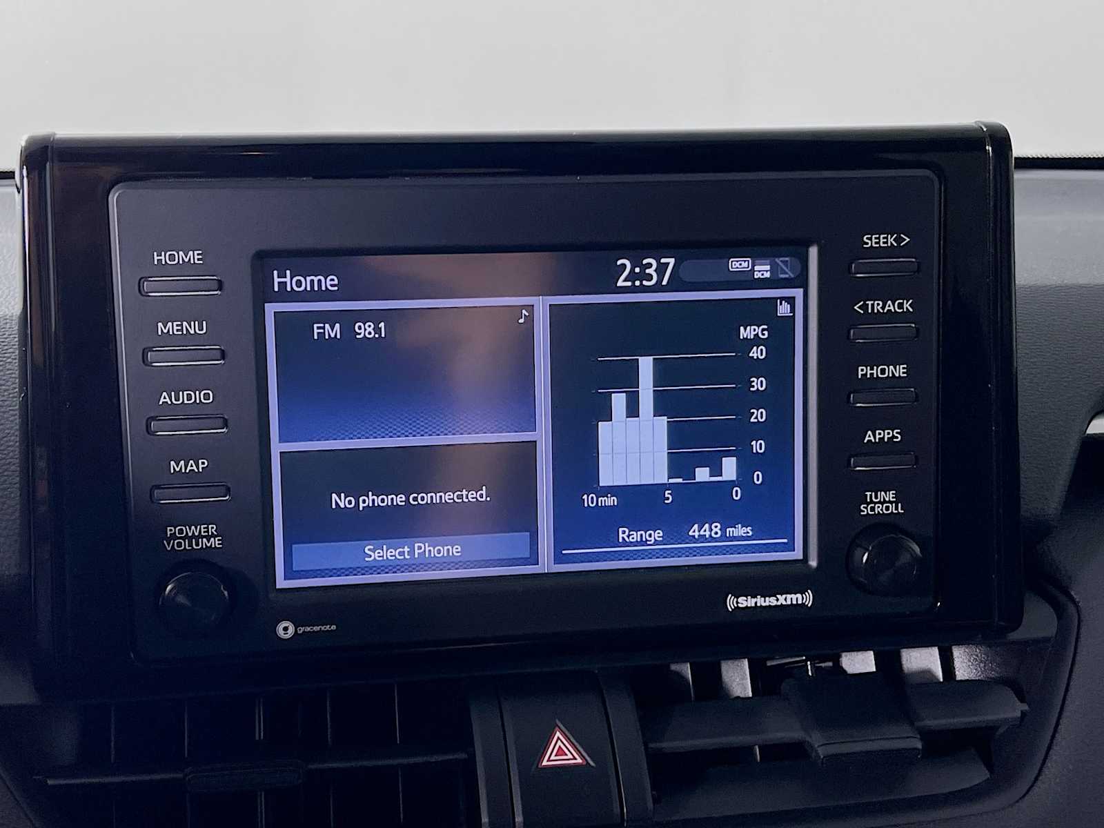 2020 Toyota RAV4 LE - Photo 14