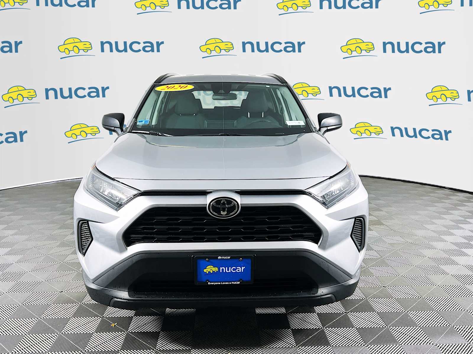 2020 Toyota RAV4 LE - Photo 2
