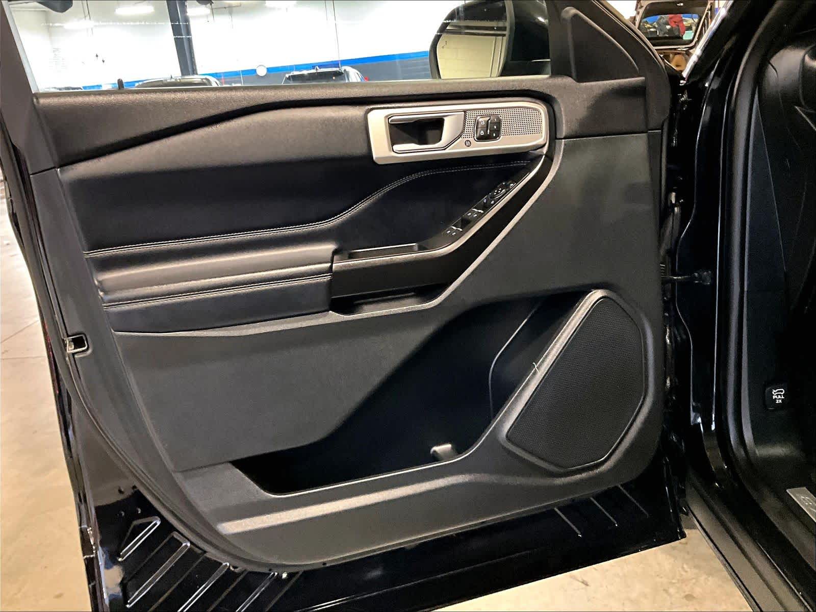 2020 Ford Explorer Limited - Photo 16