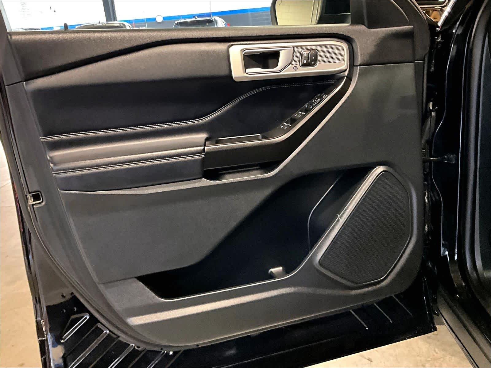 2020 Ford Explorer Limited - Photo 17