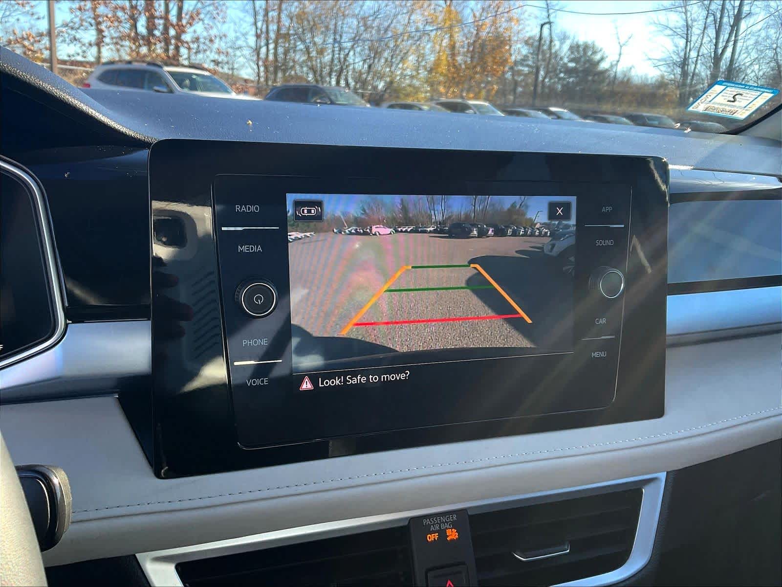 2025 Volkswagen Taos SE - Photo 15