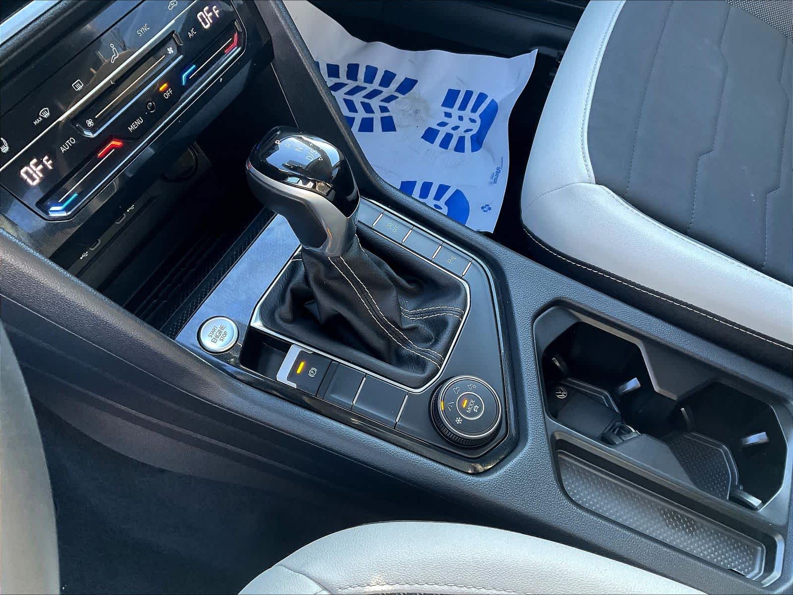 2025 Volkswagen Taos SE - Photo 16