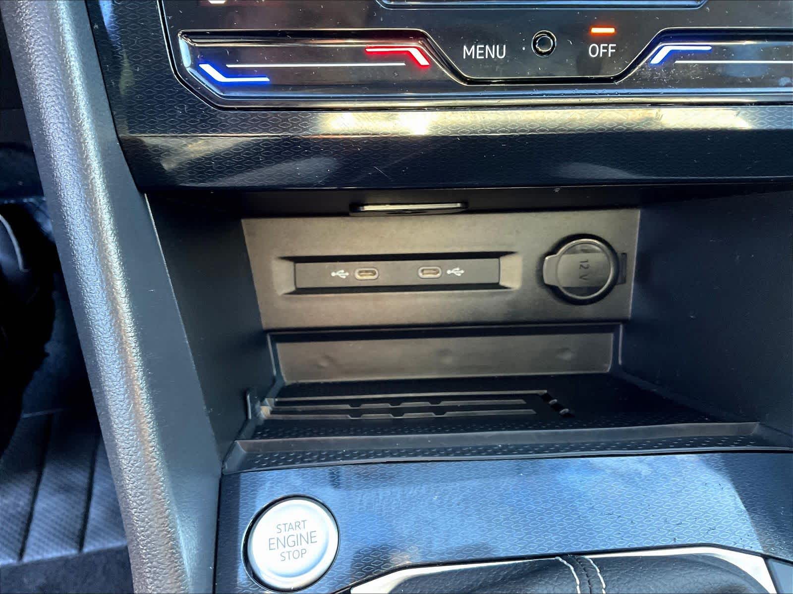 2025 Volkswagen Taos SE - Photo 21