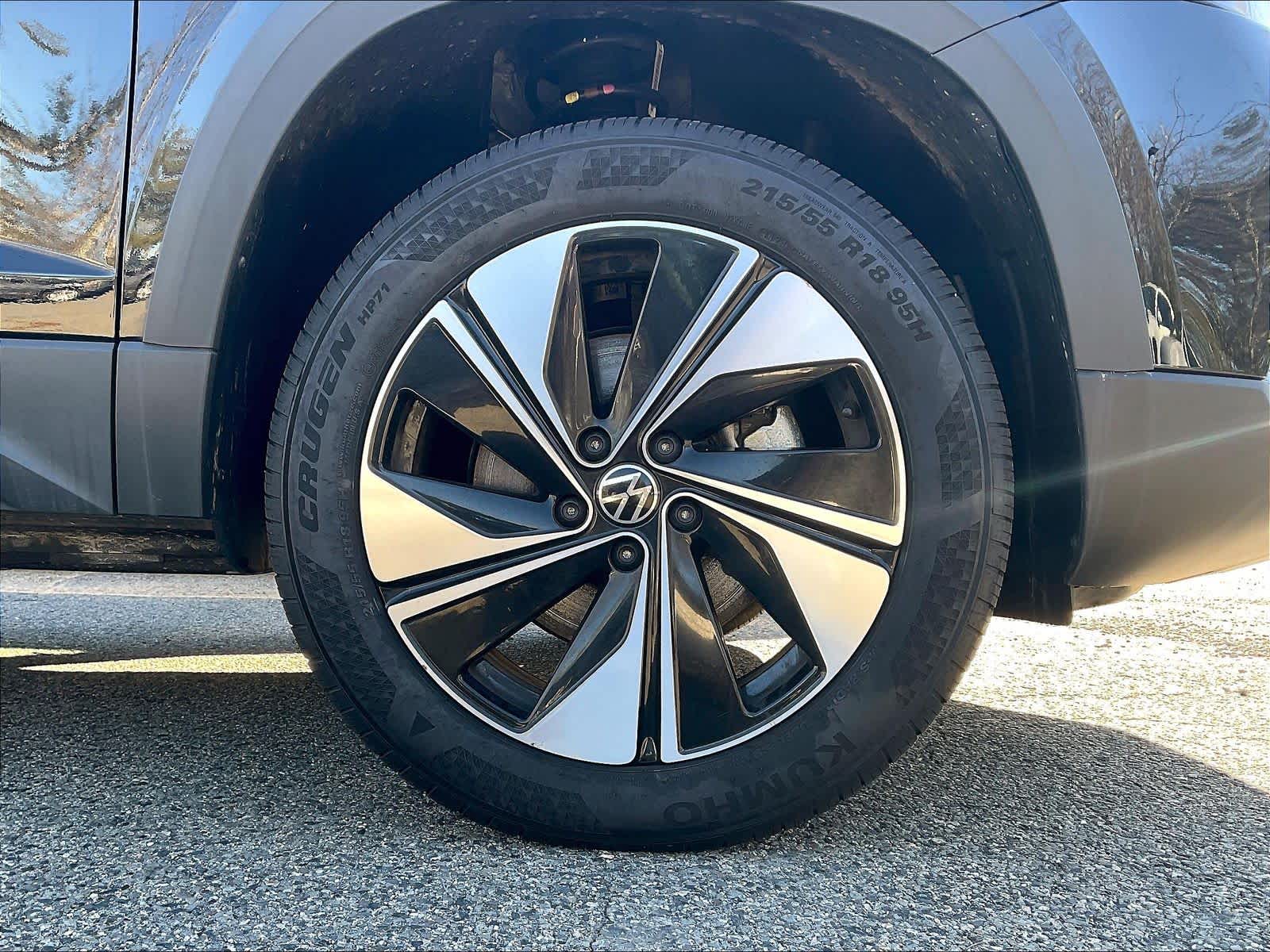 2025 Volkswagen Taos SE - Photo 6