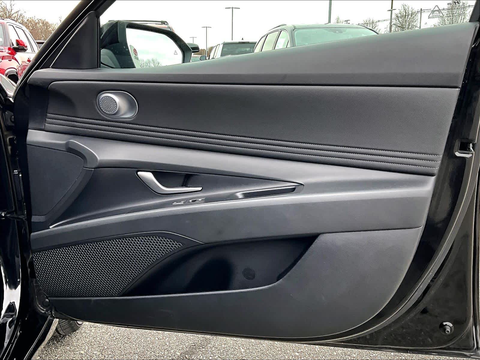 2023 Hyundai Elantra SEL - Photo 12