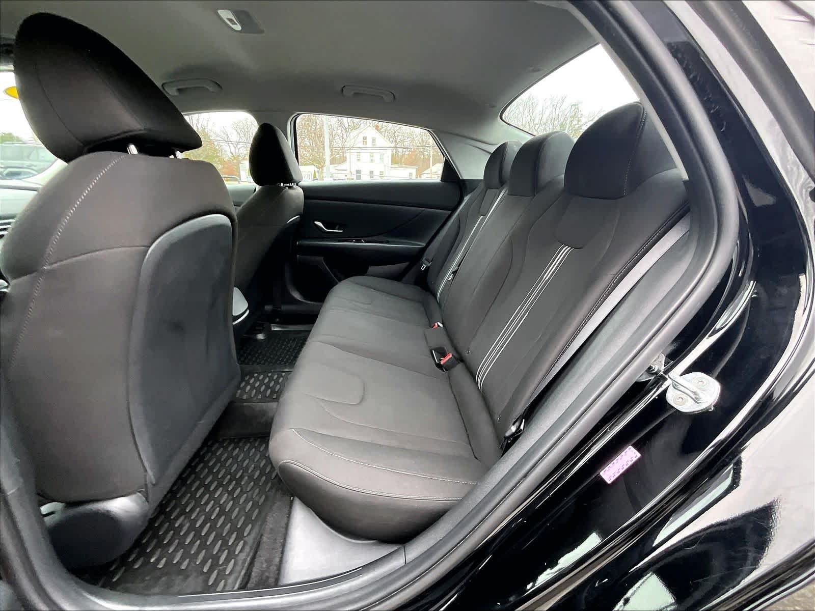 2023 Hyundai Elantra SEL - Photo 15