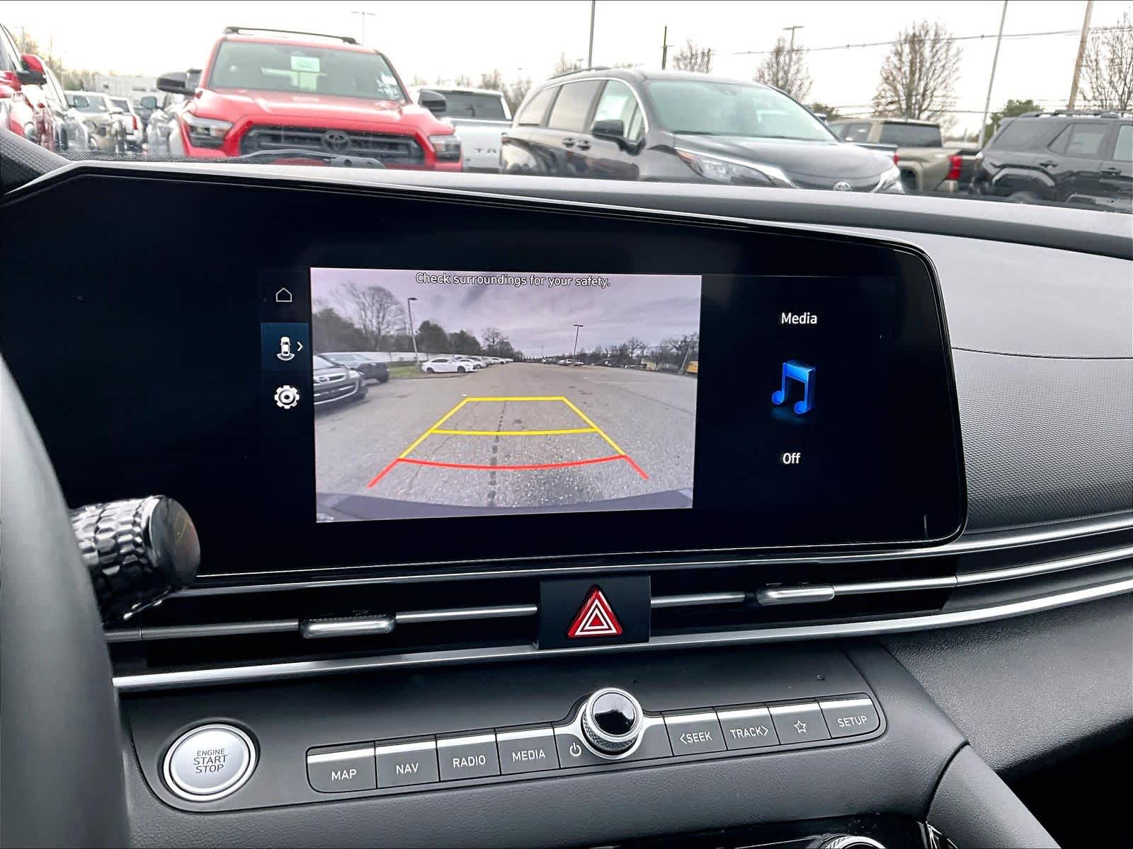 2023 Hyundai Elantra SEL - Photo 19