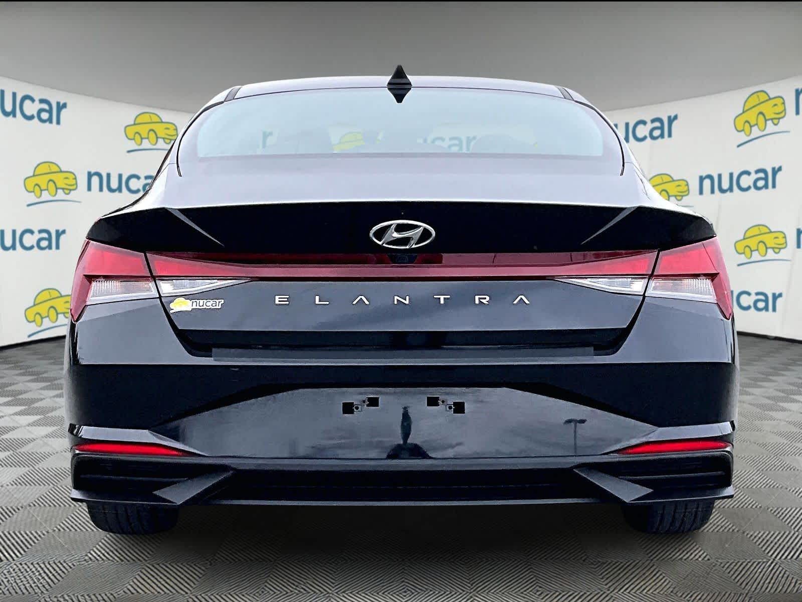 2023 Hyundai Elantra SEL - Photo 5