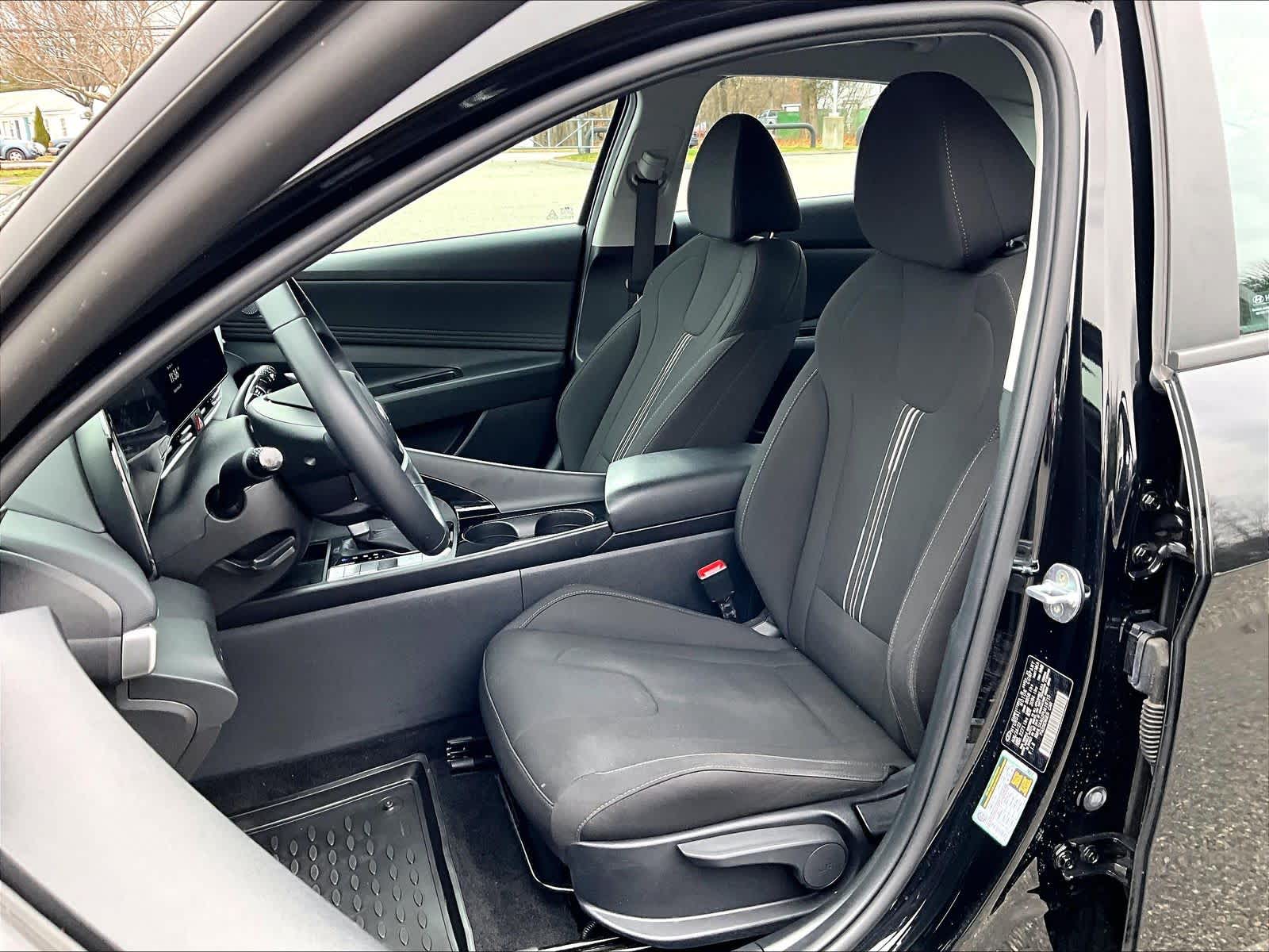 2023 Hyundai Elantra SEL - Photo 10