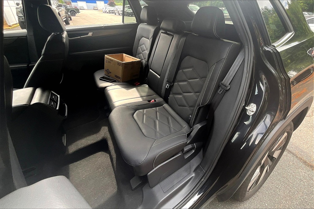 2024 Volkswagen Atlas Cross Sport 2.0T SE w/Technology - Photo 15