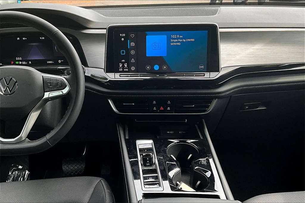 2024 Volkswagen Atlas Cross Sport 2.0T SE w/Technology - Photo 18