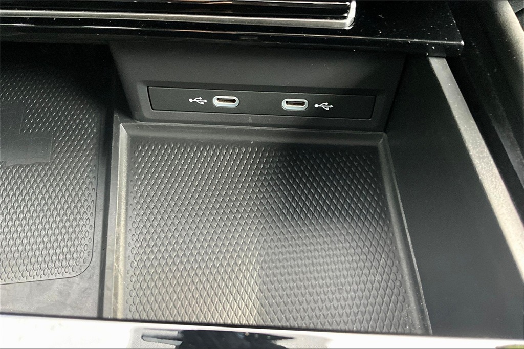 2024 Volkswagen Atlas Cross Sport 2.0T SE w/Technology - Photo 27