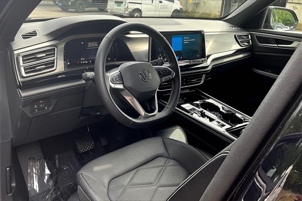 2024 Volkswagen Atlas Cross Sport 2.0T SE w/Technology - Photo 8