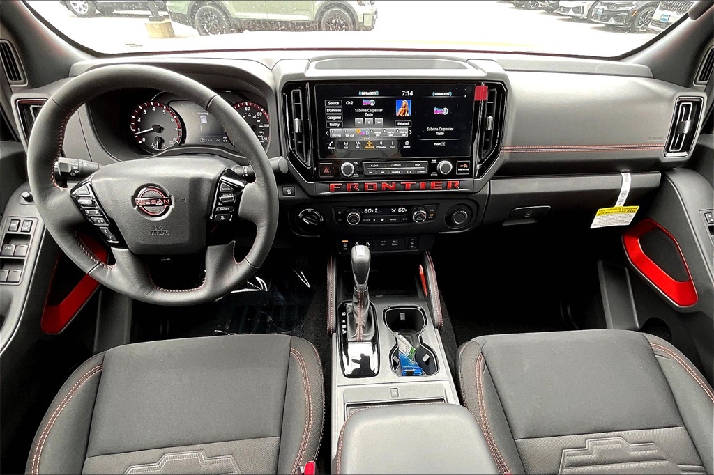 2025 Nissan Frontier PRO-4X - Photo 12