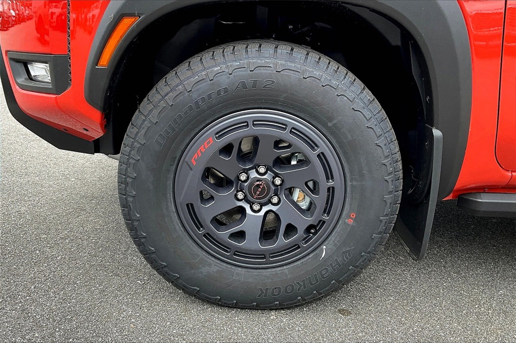 2025 Nissan Frontier PRO-4X - Photo 8