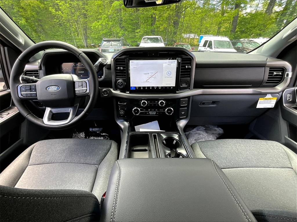 2025 Ford F-150 XLT - Photo 6