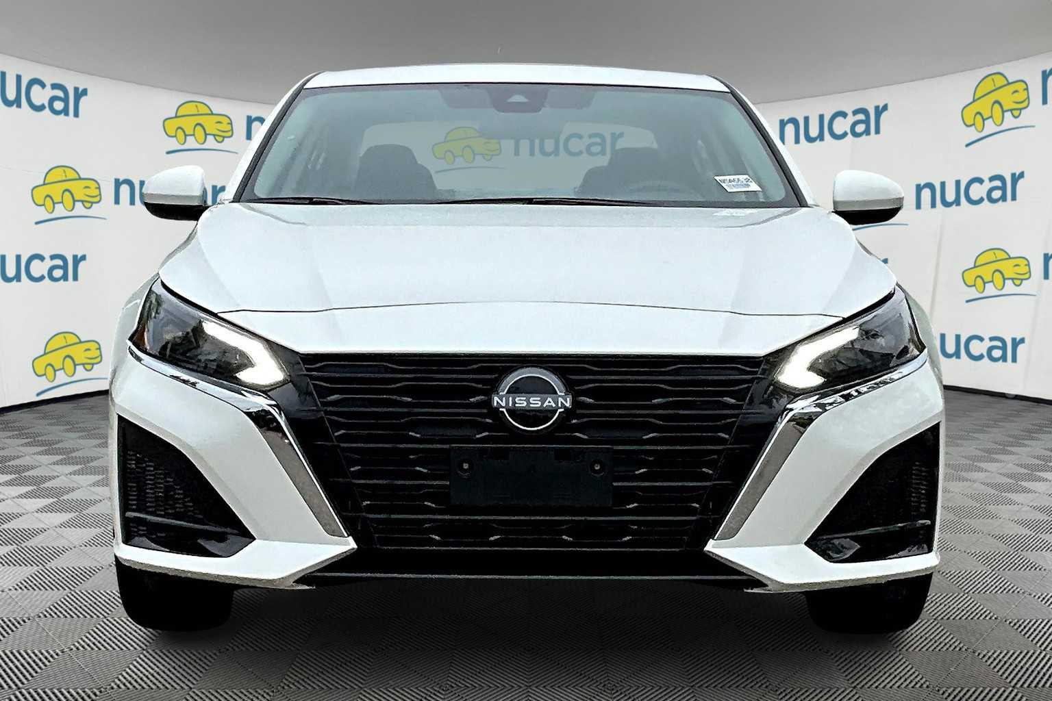 2025 Nissan Altima SV - Photo 3