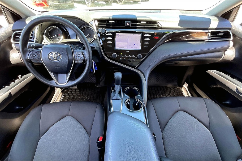 2020 Toyota Camry LE - Photo 20