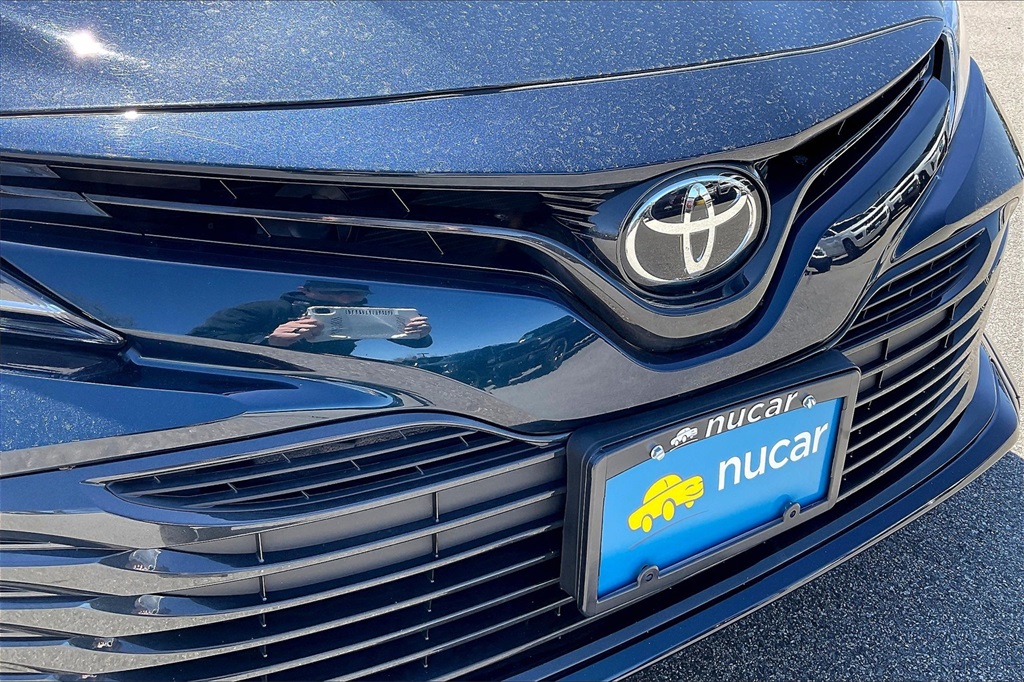 2020 Toyota Camry LE - Photo 27