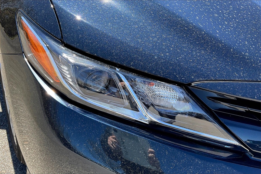 2020 Toyota Camry LE - Photo 28