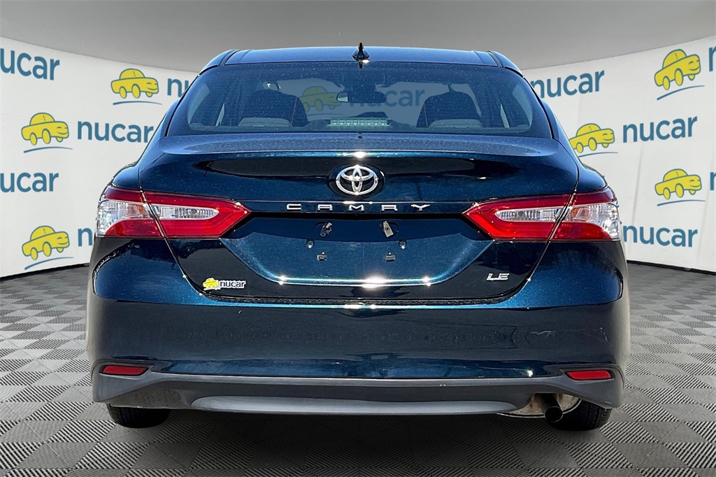 2020 Toyota Camry LE - Photo 5