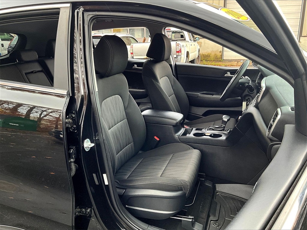 2020 Kia Sportage LX - Photo 11