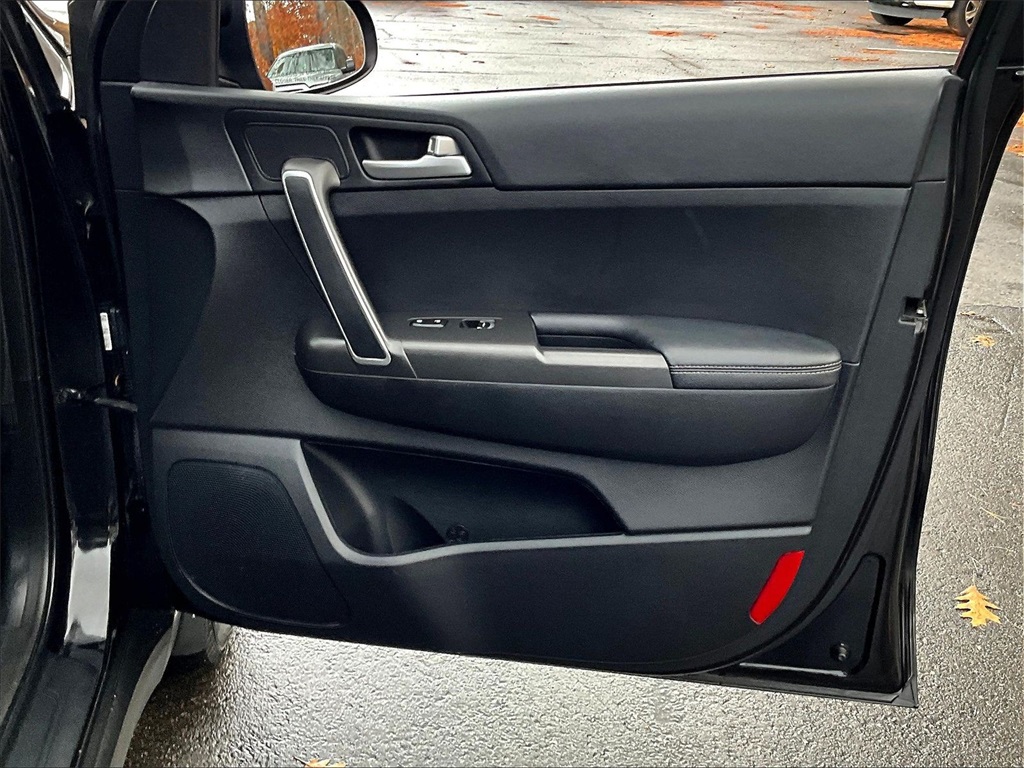 2020 Kia Sportage LX - Photo 12