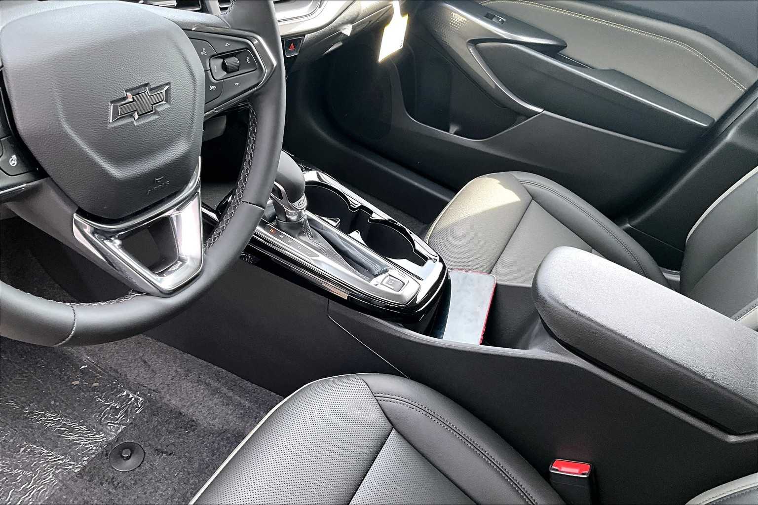 2025 Chevrolet Trax ACTIV - Photo 14