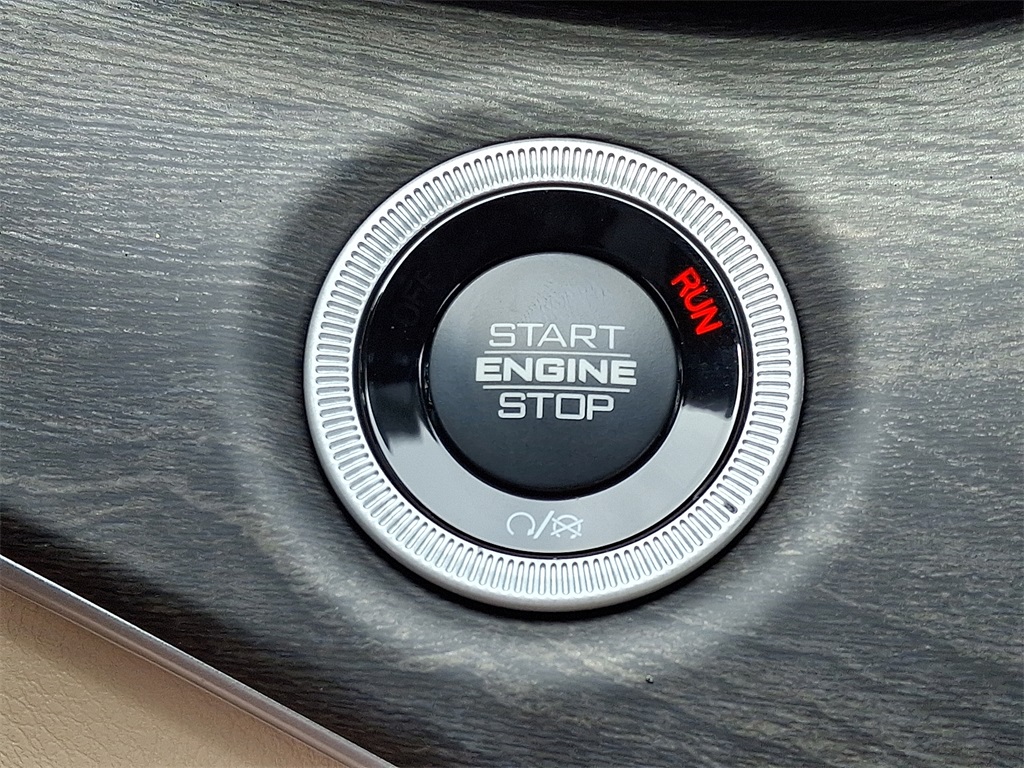 2025 Jeep Grand Cherokee Limited - Photo 17