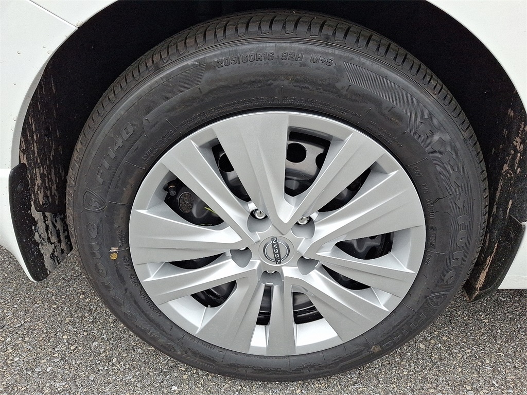 2025 Nissan Sentra S - Photo 5