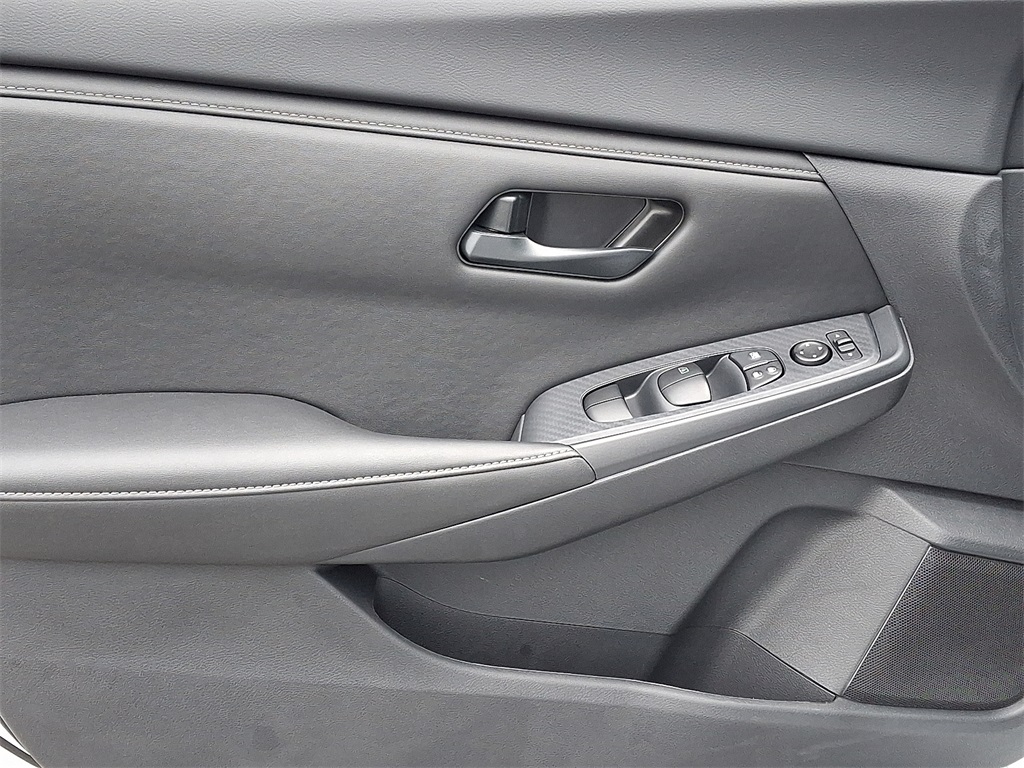 2025 Nissan Sentra S - Photo 8