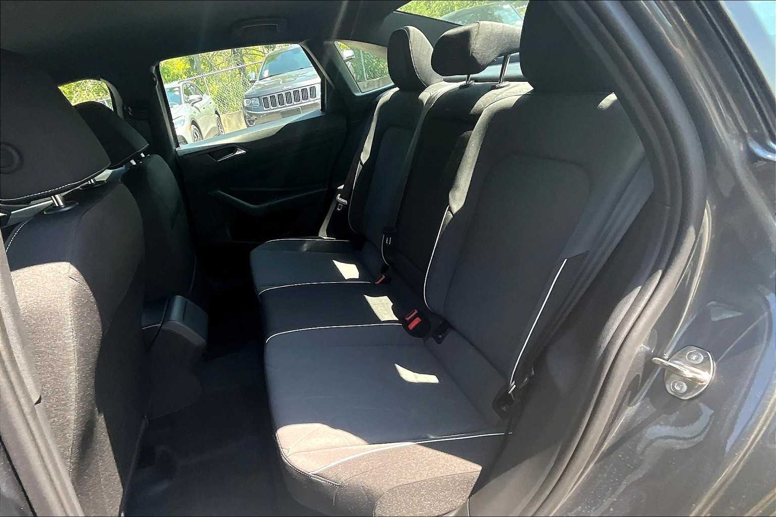 2025 Volkswagen Jetta Sport - Photo 15