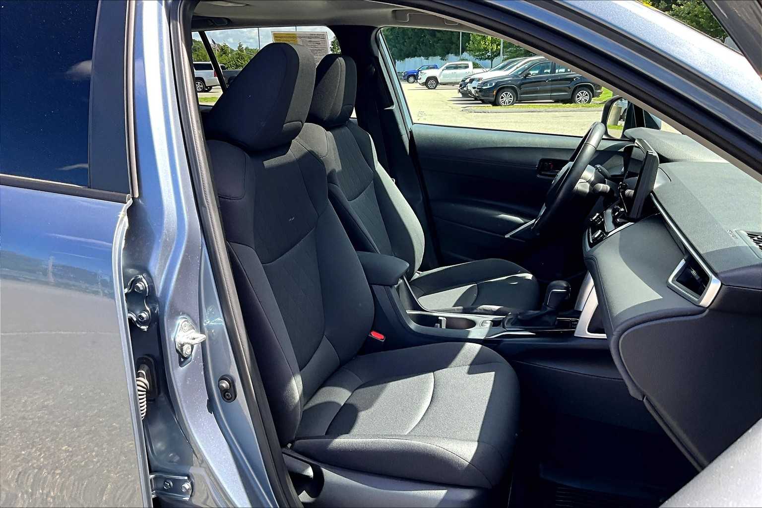 2023 Toyota Corolla Cross LE - Photo 11